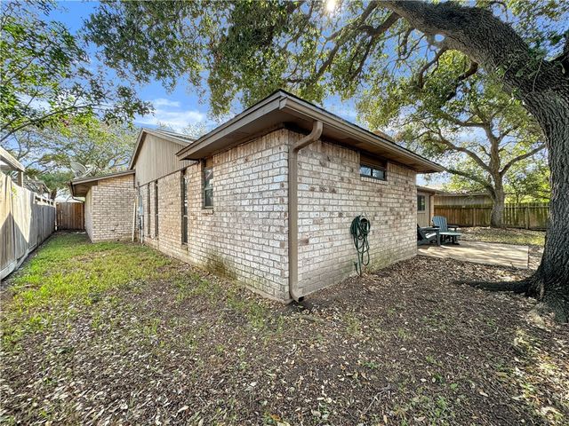 2413 Cricket Hollow St, Corpus Christi, TX 78414