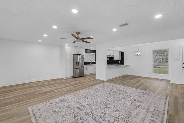 17614 Heritage Bay Drive, Webster, TX 77598