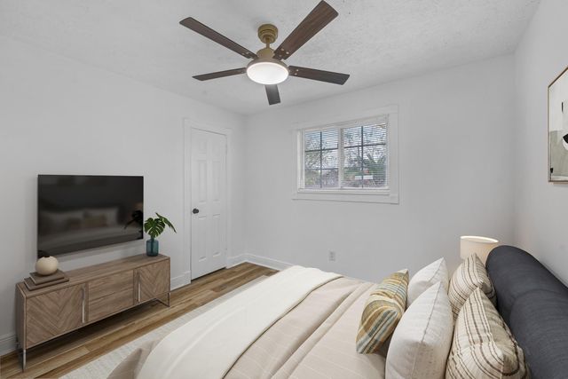 17614 Heritage Bay Drive, Webster, TX 77598