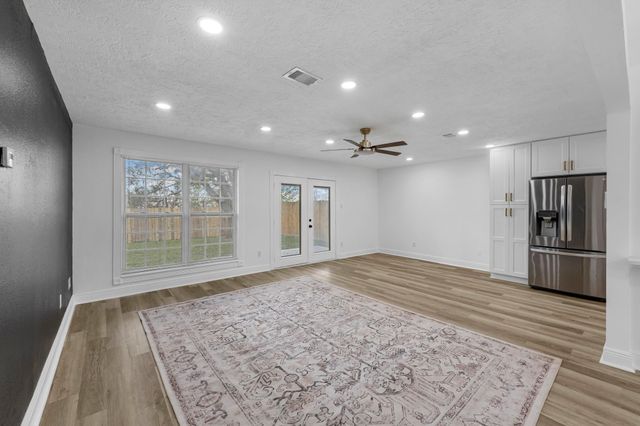 17614 Heritage Bay Drive, Webster, TX 77598