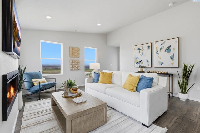 11305 Buckingham Dr, Pasco, WA 99301