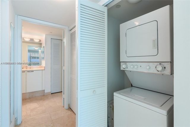 2101 Brickell Ave 305, Miami, FL 33129