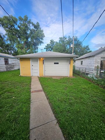 1206 N 8th St, Salina, KS 67401