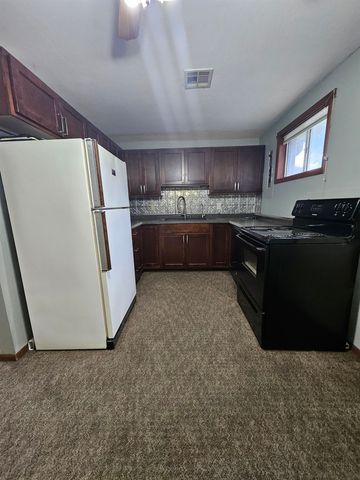 1206 N 8th St, Salina, KS 67401