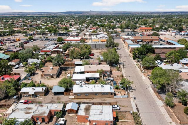 304 MESCALERO Road NW, Albuquerque, NM 87107