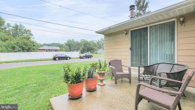 100 KENNEDY BLVD, Somerdale, NJ 08083
