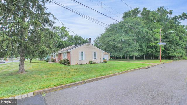 100 KENNEDY BLVD, Somerdale, NJ 08083