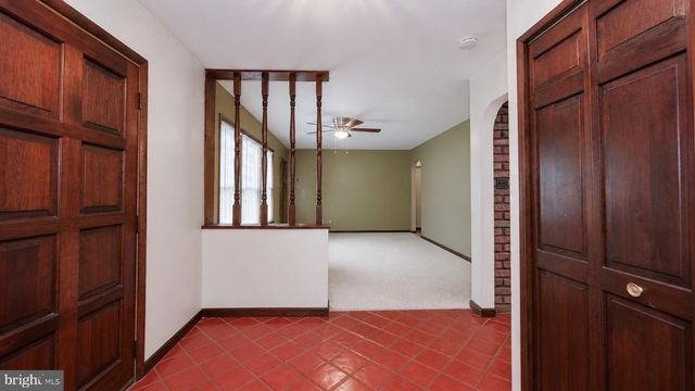 100 KENNEDY BLVD, Somerdale, NJ 08083