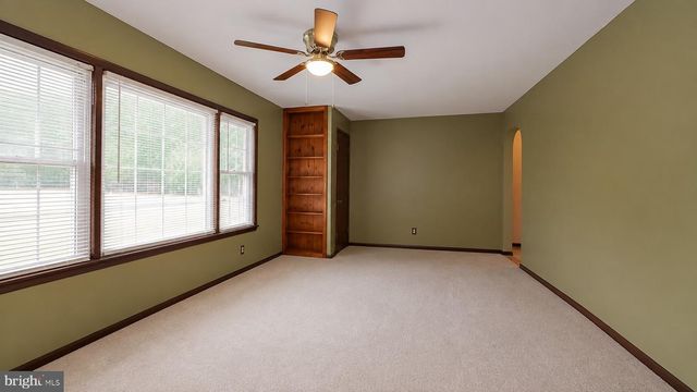 100 KENNEDY BLVD, Somerdale, NJ 08083