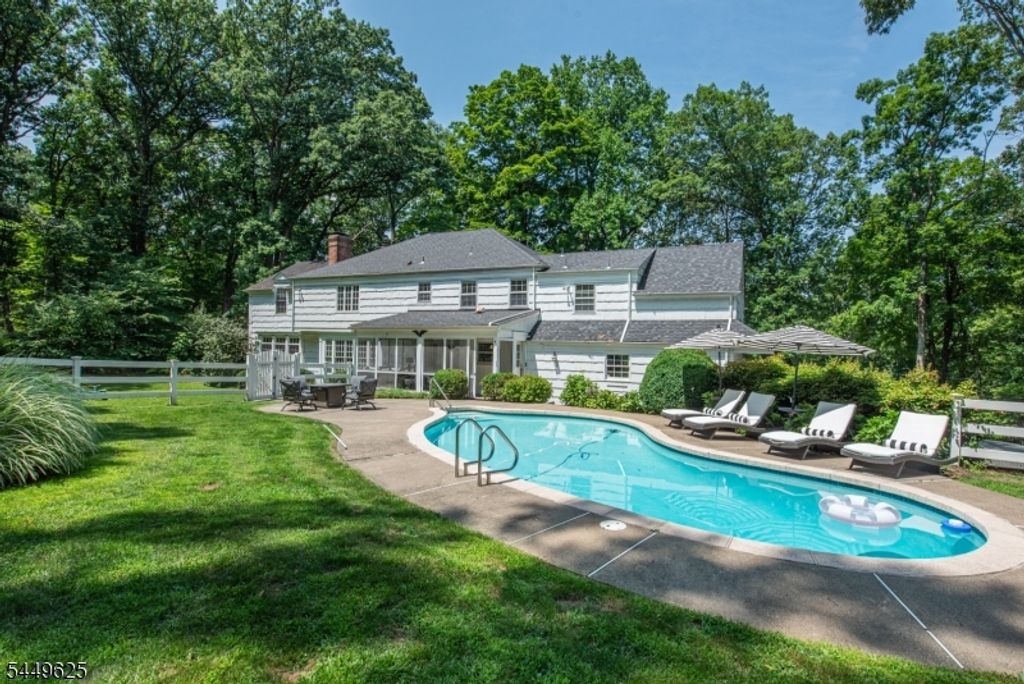 33 Hunter Dr, Harding Twp., NJ 07976 — exterior