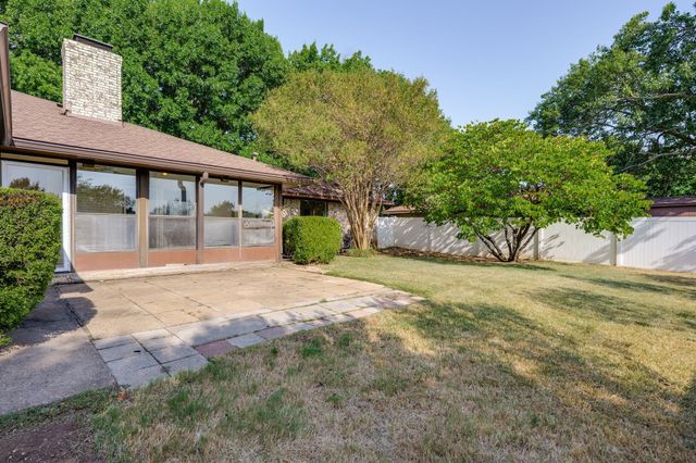 203 Mockingbird Court, Duncanville, TX 75137