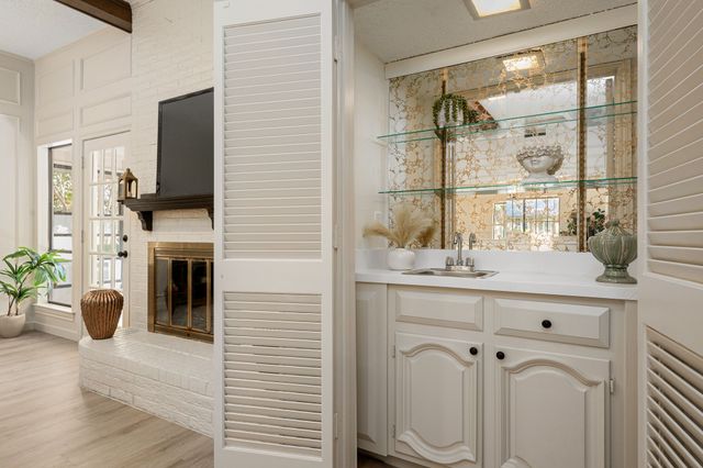203 Mockingbird Court, Duncanville, TX 75137