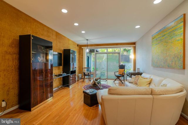 3201 PAULINE DR, Chevy Chase, MD 20815