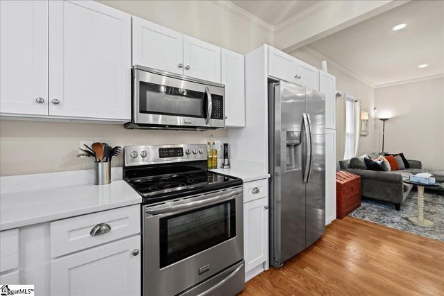 26 W 5th Street, Greenville, SC 29611