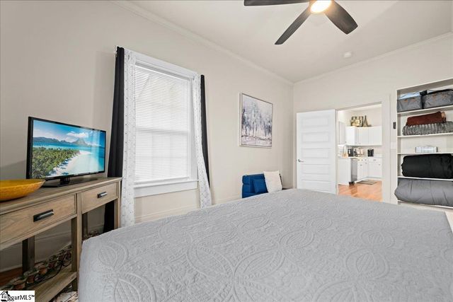 26 W 5th Street, Greenville, SC 29611