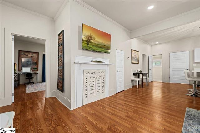 26 W 5th Street, Greenville, SC 29611