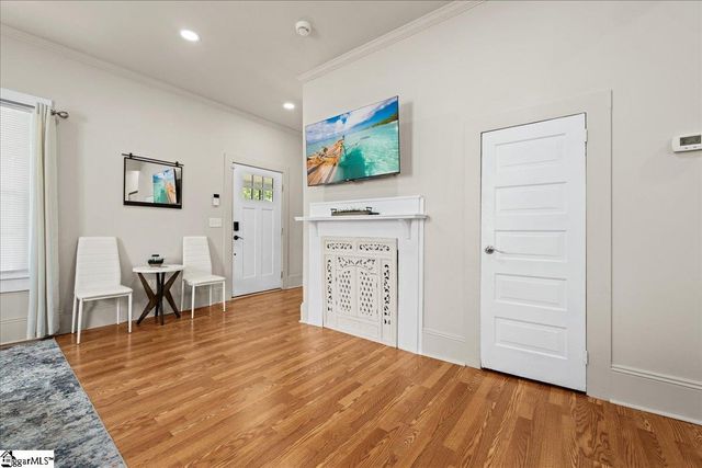 26 W 5th Street, Greenville, SC 29611