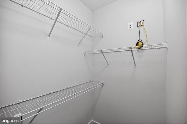 8319 LOOKING GLASS WAY, Fairfax, VA 22031