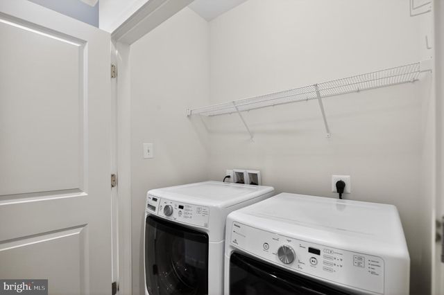 8319 LOOKING GLASS WAY, Fairfax, VA 22031