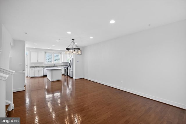 8319 LOOKING GLASS WAY, Fairfax, VA 22031