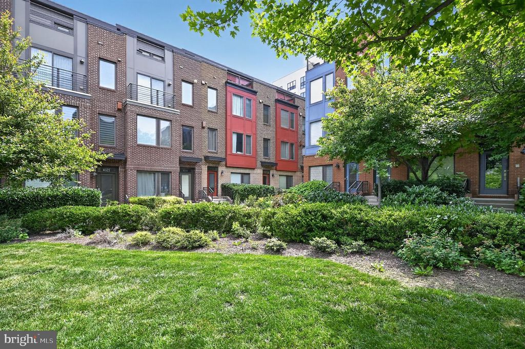 8319 LOOKING GLASS WAY, Fairfax, VA 22031