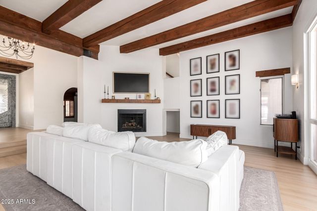 3342 E FOX Street, Mesa, AZ 85213