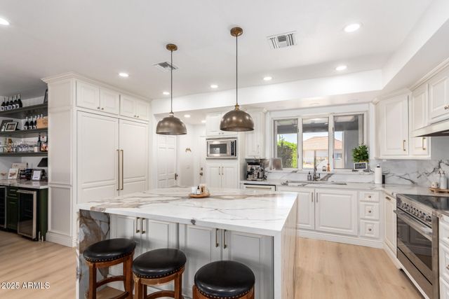 3342 E FOX Street, Mesa, AZ 85213