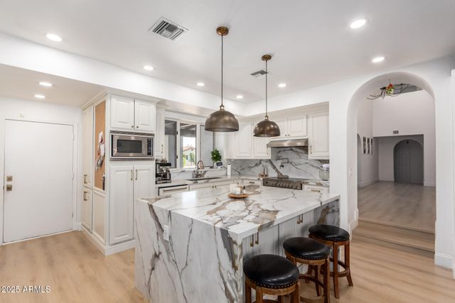 3342 E FOX Street, Mesa, AZ 85213