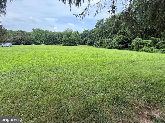 PLEASANTON DR, Dover, DE 19901