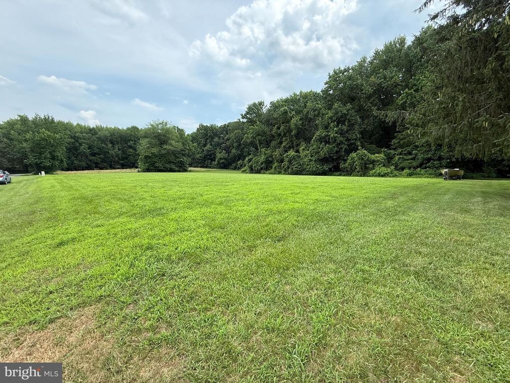 PLEASANTON DR, Dover, DE 19901