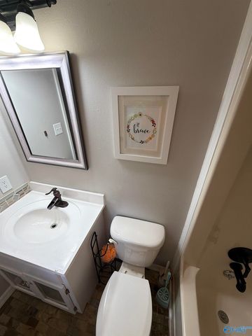 17475 Fairway Drive, Athens, AL 35613