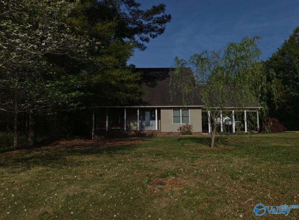 17475 Fairway Drive, Athens, AL 35613