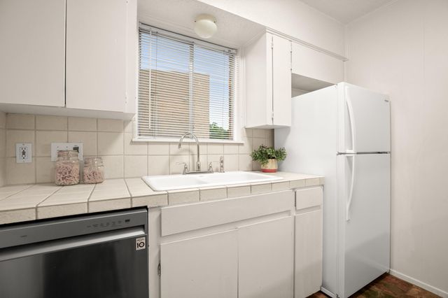 2122 Hancock DR 110, Austin, TX 78756