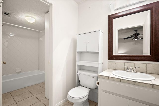 2122 Hancock DR 110, Austin, TX 78756