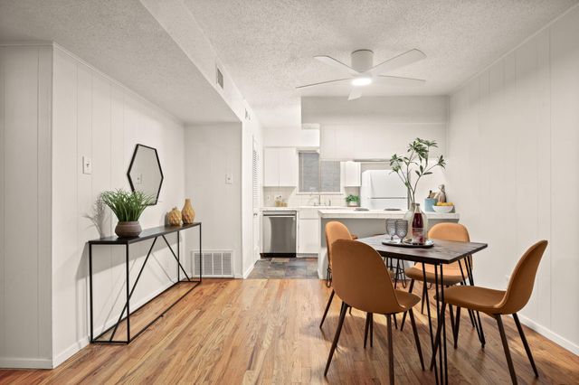 2122 Hancock DR 110, Austin, TX 78756