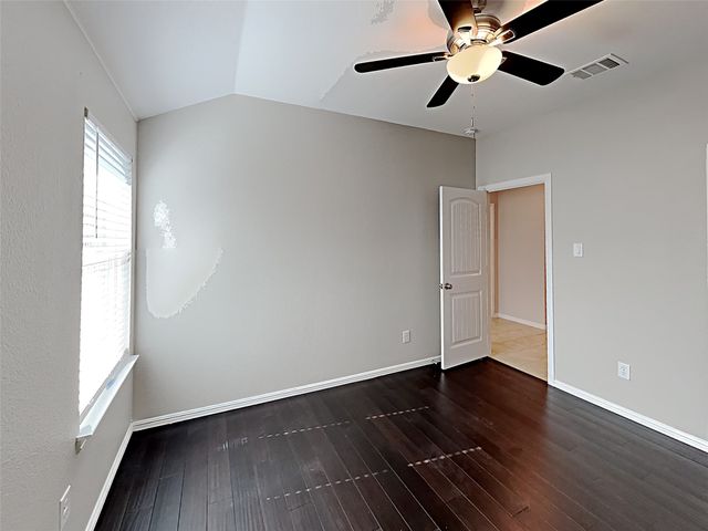 900 Walls Boulevard, Crowley, TX 76036