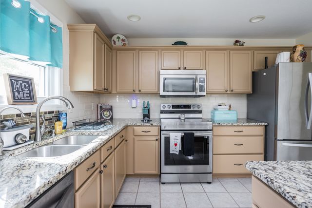 9348 Stones Ferry Way, Indianapolis, IN 46278