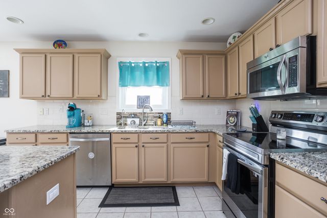 9348 Stones Ferry Way, Indianapolis, IN 46278