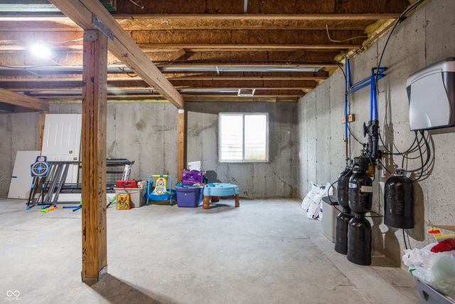 9348 Stones Ferry Way, Indianapolis, IN 46278