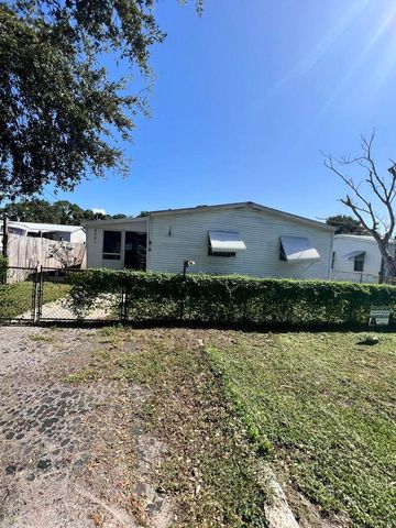 9301 SE 61st Drive, Okeechobee, FL 34974