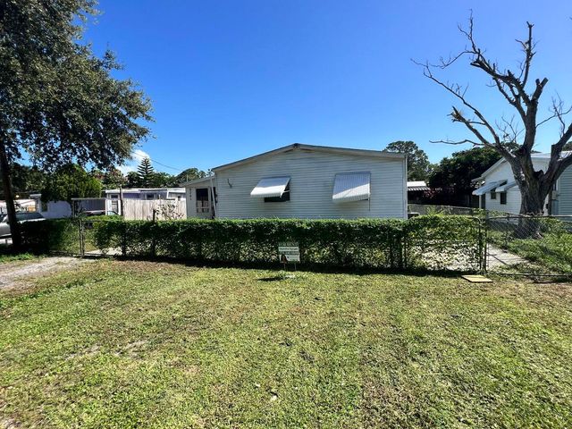 9301 SE 61st Drive, Okeechobee, FL 34974