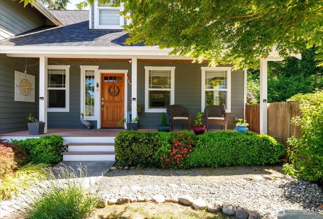 1796 Twin Oaks Lane, Freeland, WA 98249