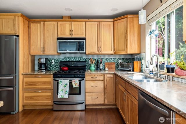 1796 Twin Oaks Lane, Freeland, WA 98249