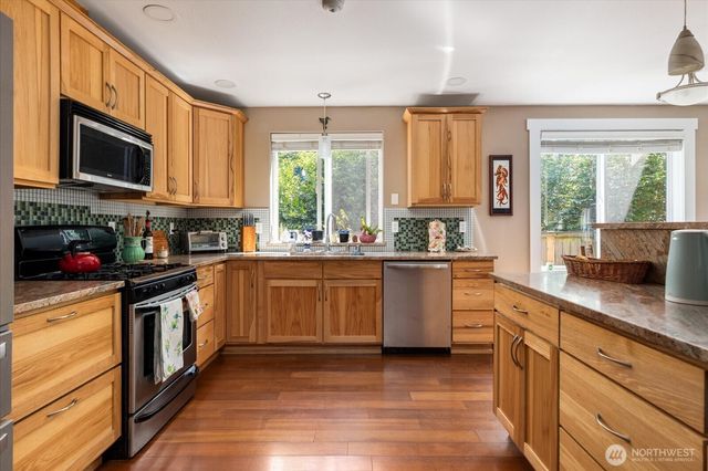1796 Twin Oaks Lane, Freeland, WA 98249