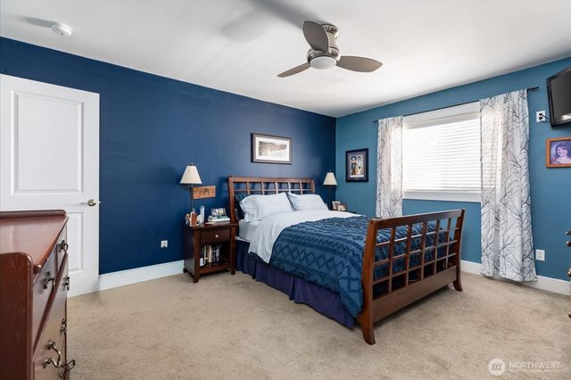 1796 Twin Oaks Lane, Freeland, WA 98249