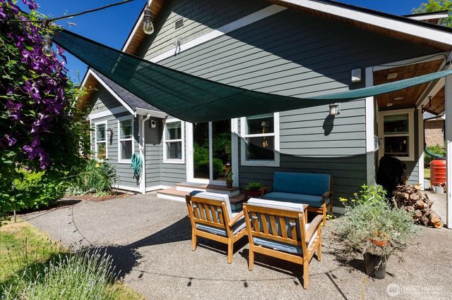 1796 Twin Oaks Lane, Freeland, WA 98249