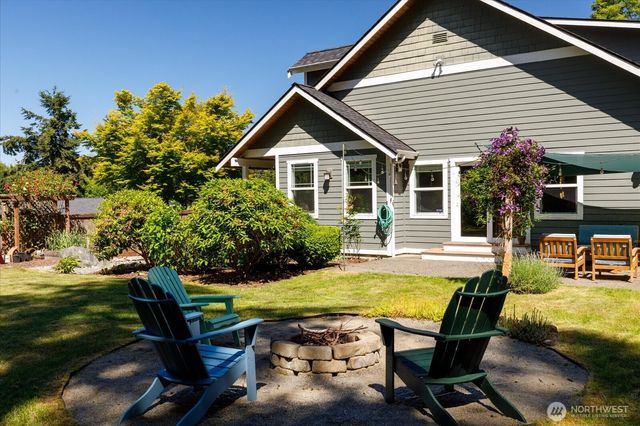 1796 Twin Oaks Lane, Freeland, WA 98249