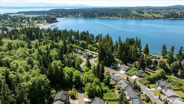 1796 Twin Oaks Lane, Freeland, WA 98249