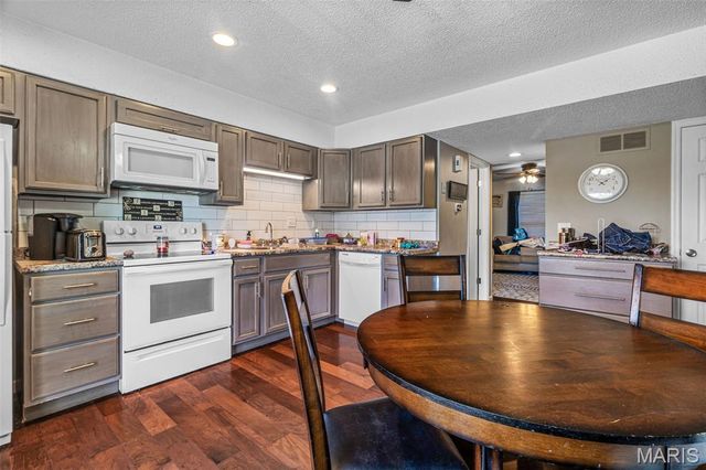 161 Dartingbird Lane D, Eureka, MO 63025