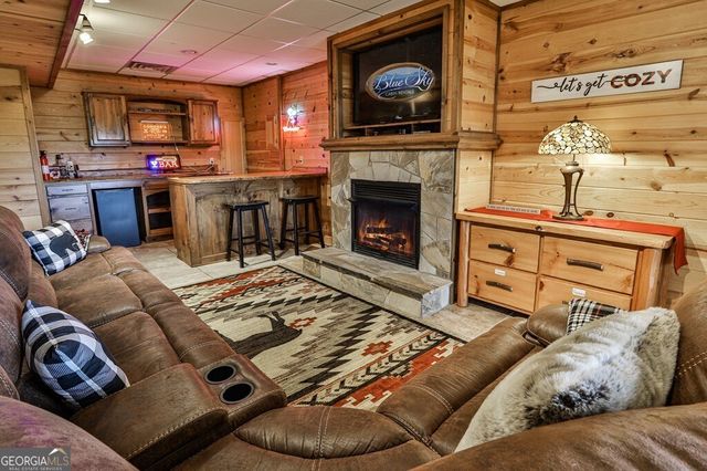 175 Cochise Road 19, Blue Ridge, GA 30513